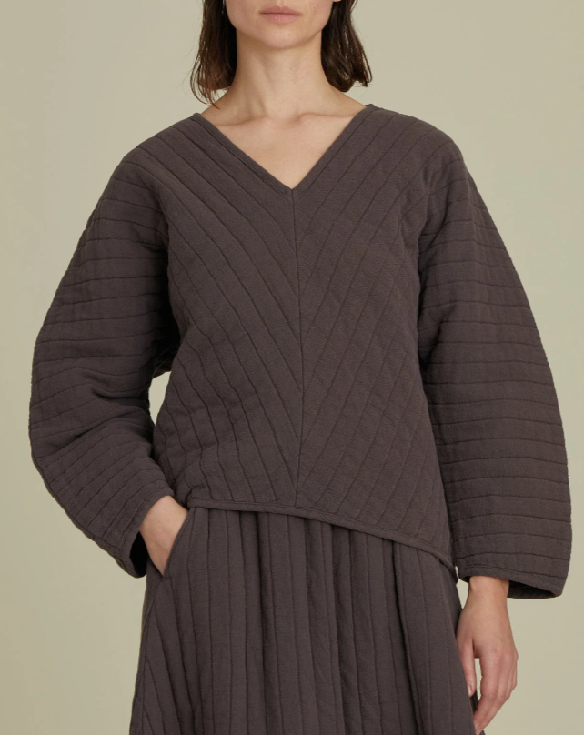 Quilted V-Neck Top / CQ-VD16 / PLUM (Pre order item - ready to ship in 1-2 weeks)
