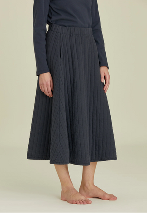 Quilted Skirt / CQ-APS01 / DARK NAVY (Pre order item - ready to ship in 1-2 weeks)