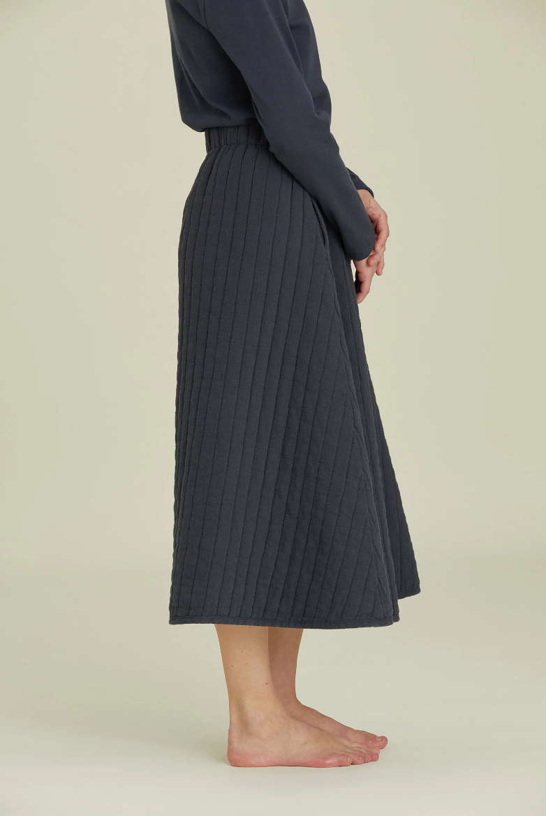 Quilted Skirt / CQ-APS01 / DARK NAVY (Pre order item - ready to ship in 1-2 weeks)