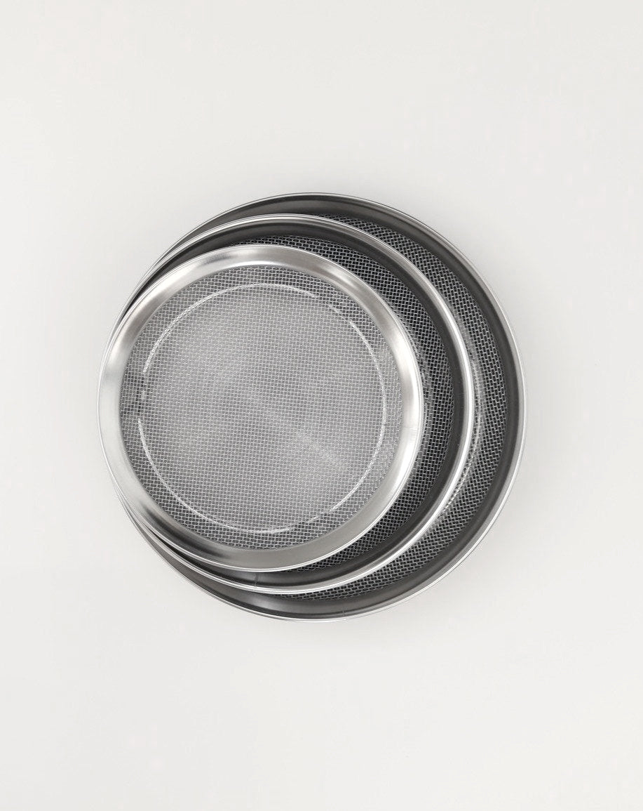 Round Food Tray with Flat Strainer Set