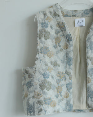 Light Cropped Vest - Floral