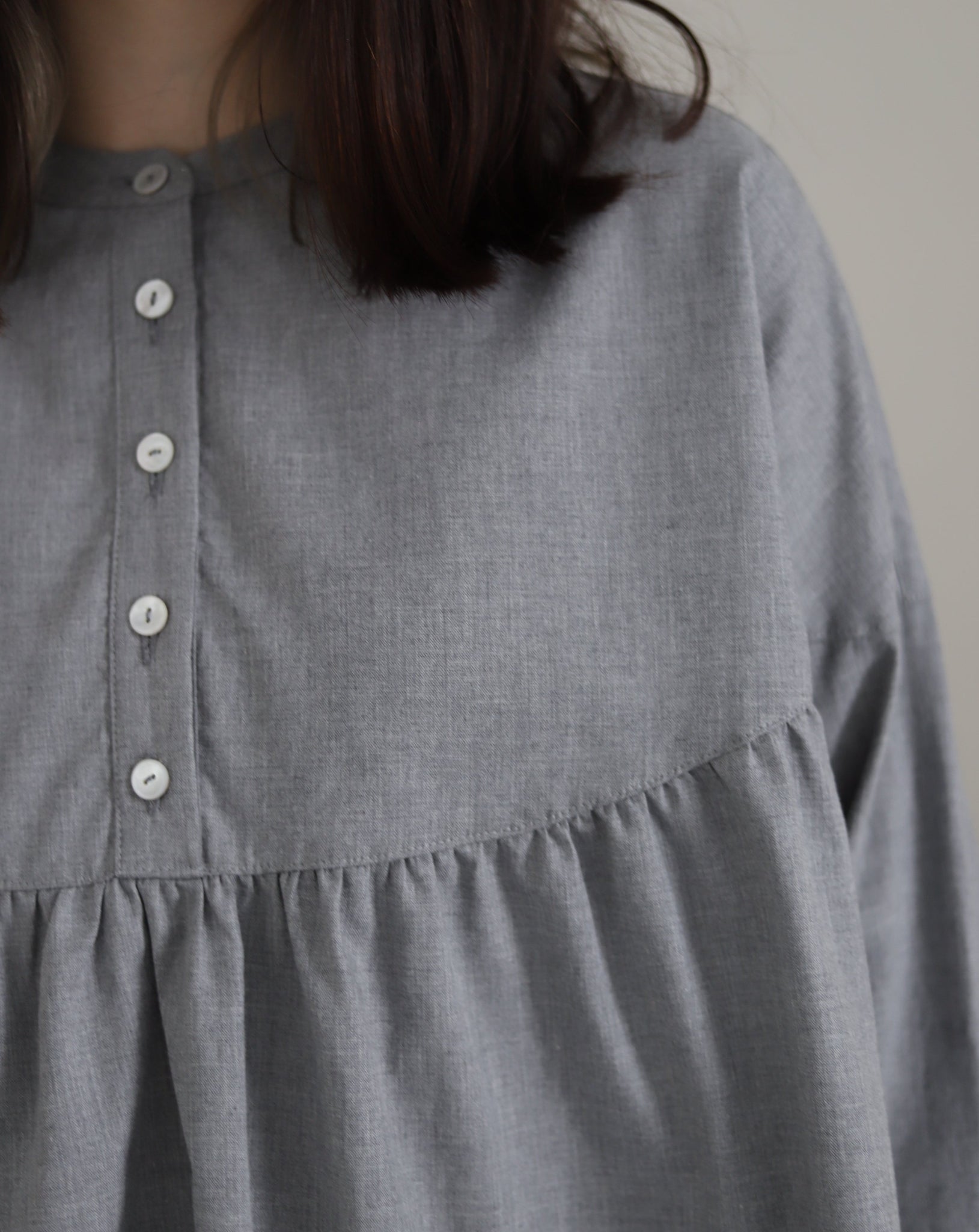Light Graceful Shirt - Grey