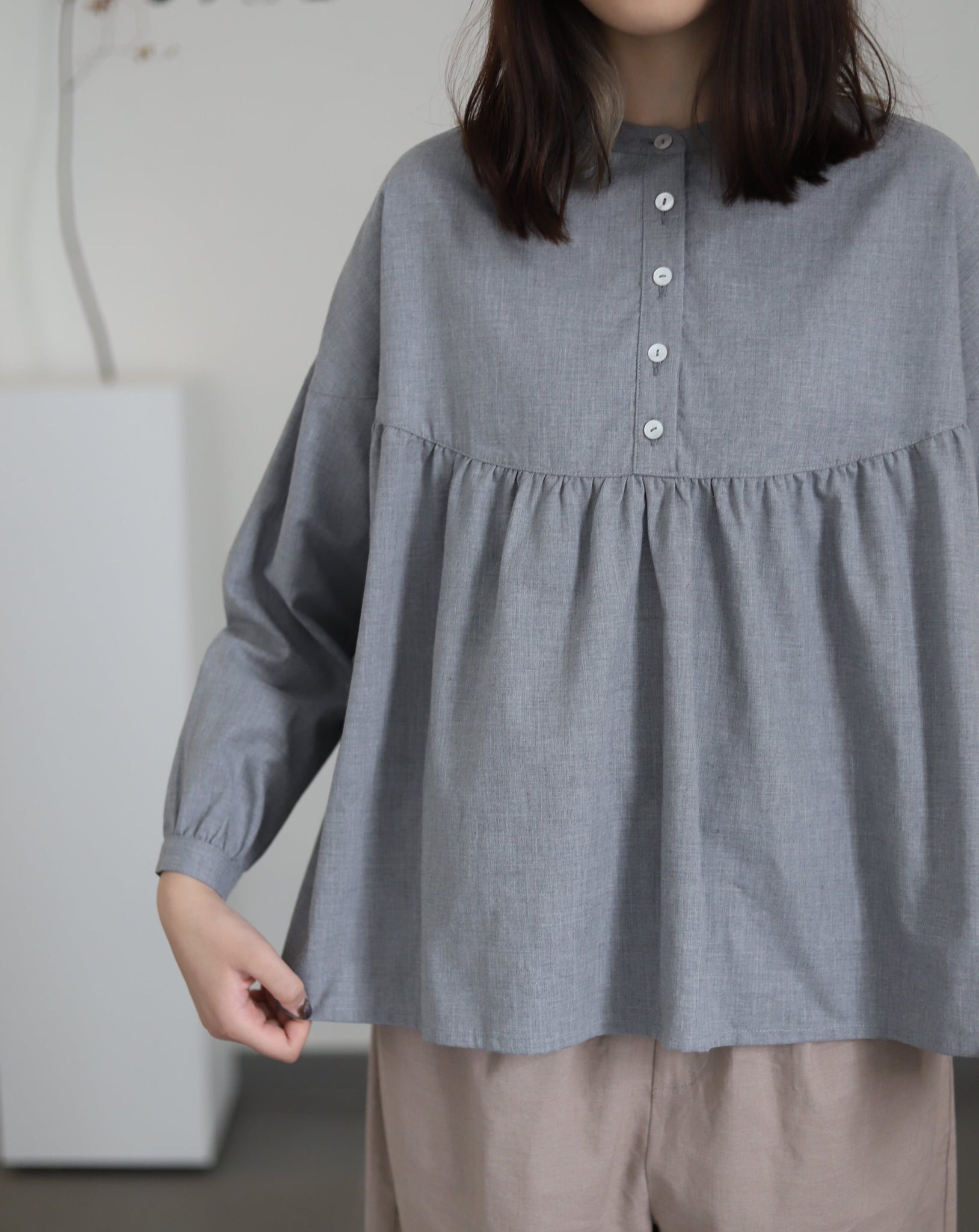 Light Graceful Shirt - Grey