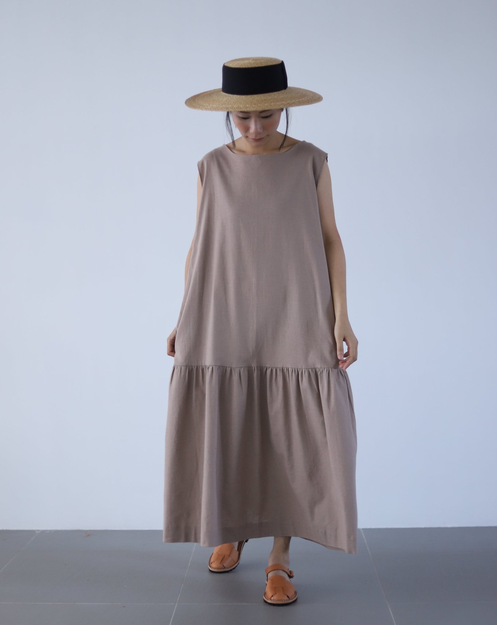 Light In Peace Dress - Brown