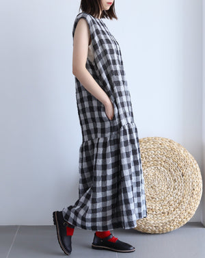 Light In Peace Dress - Gingham Black