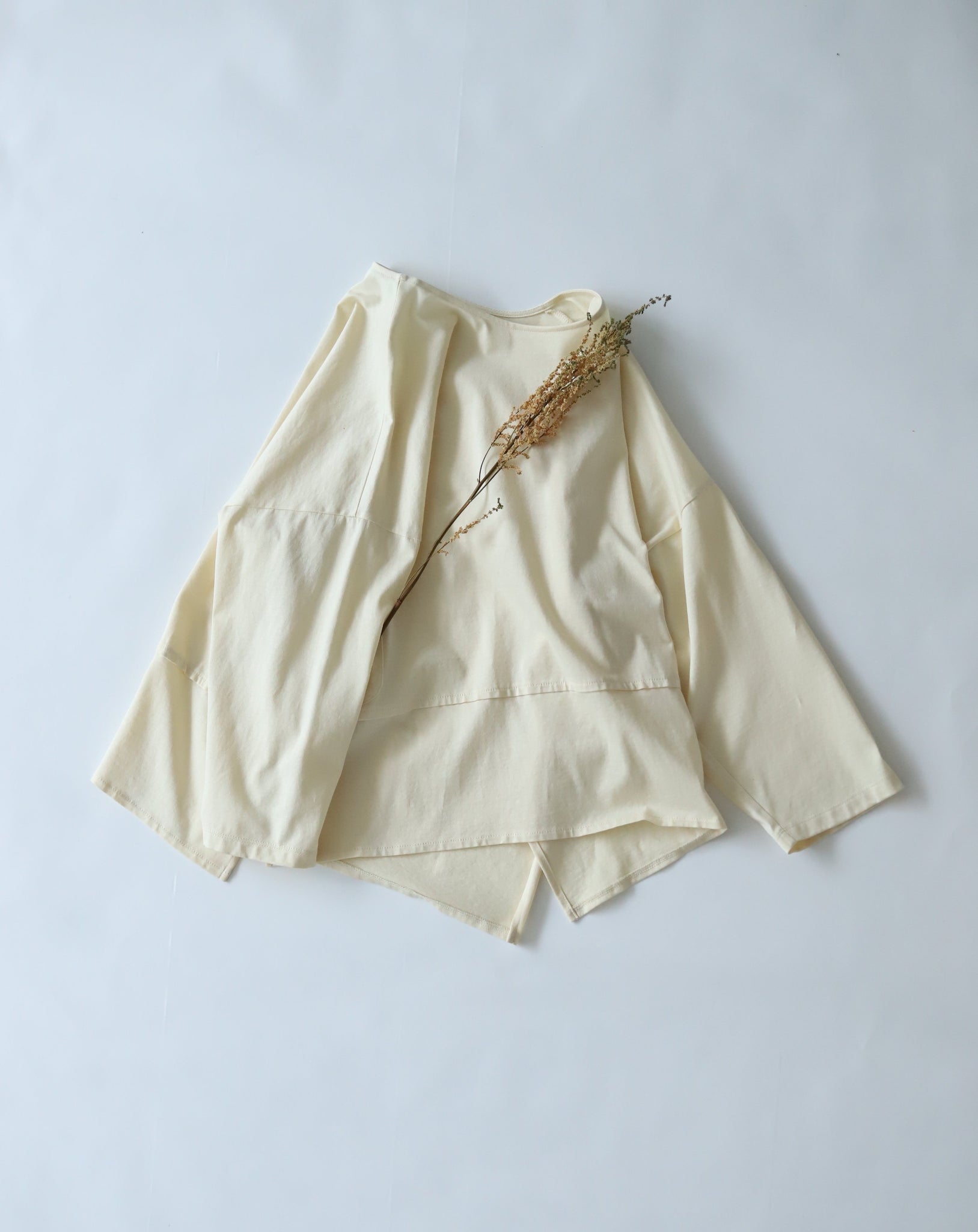 Light Pocket Pullover - Cream