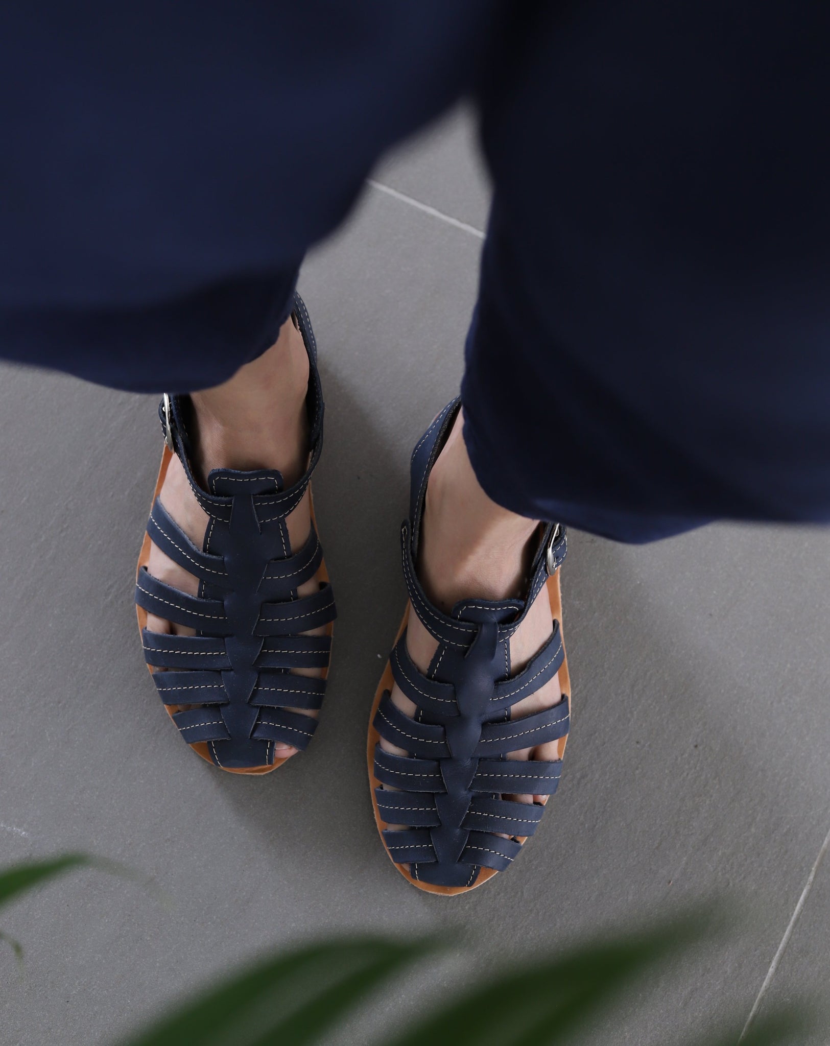 Shake Open Texas Sandals - Navy
