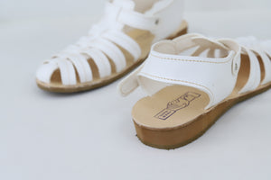 Shake Open Texas Sandals- White