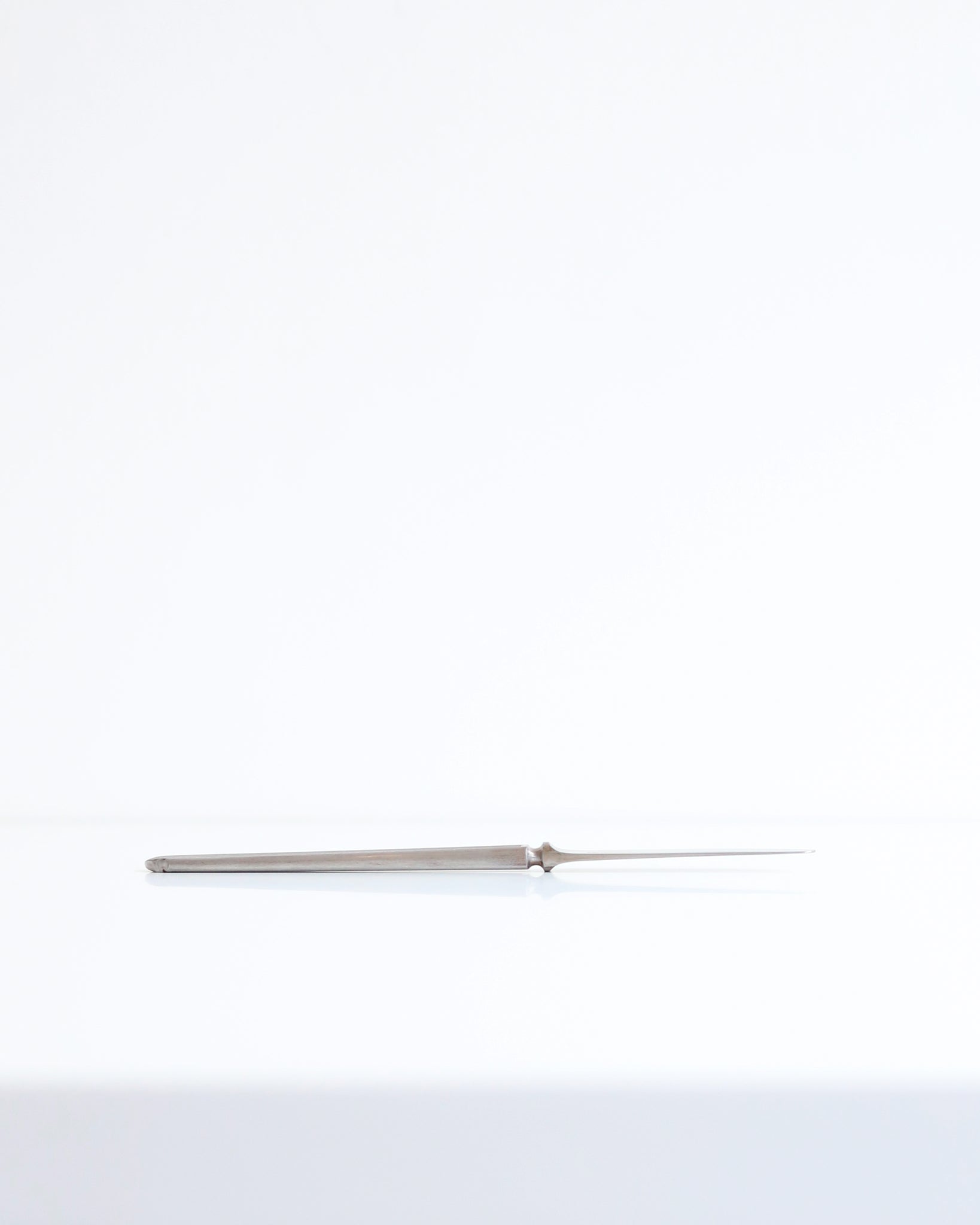 Knife - A Table / Ryo-202