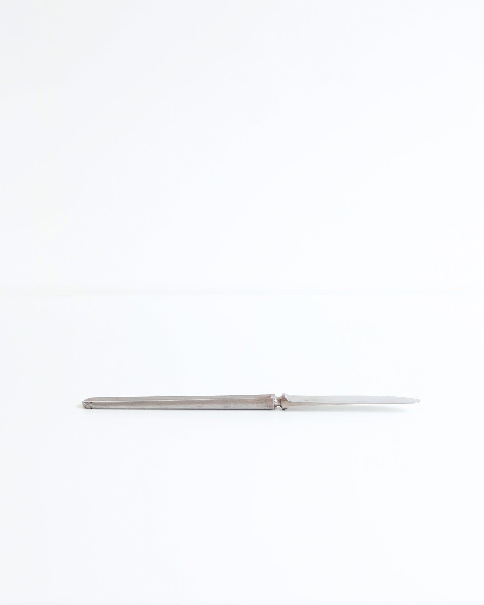 Knife - A Table / Ryo-202