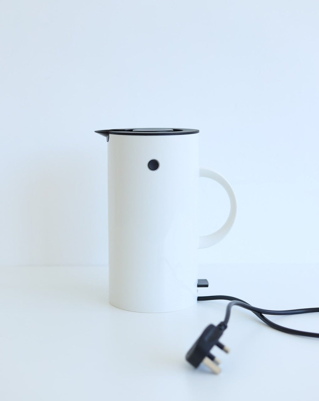 EM77 - Electric Kettle - Black