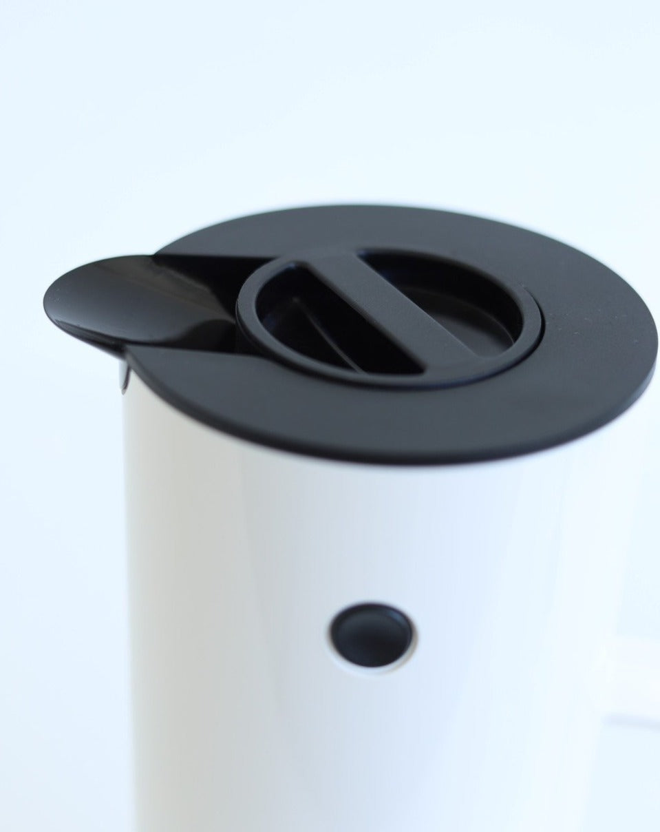 EM77 - Vacuum Jug - White