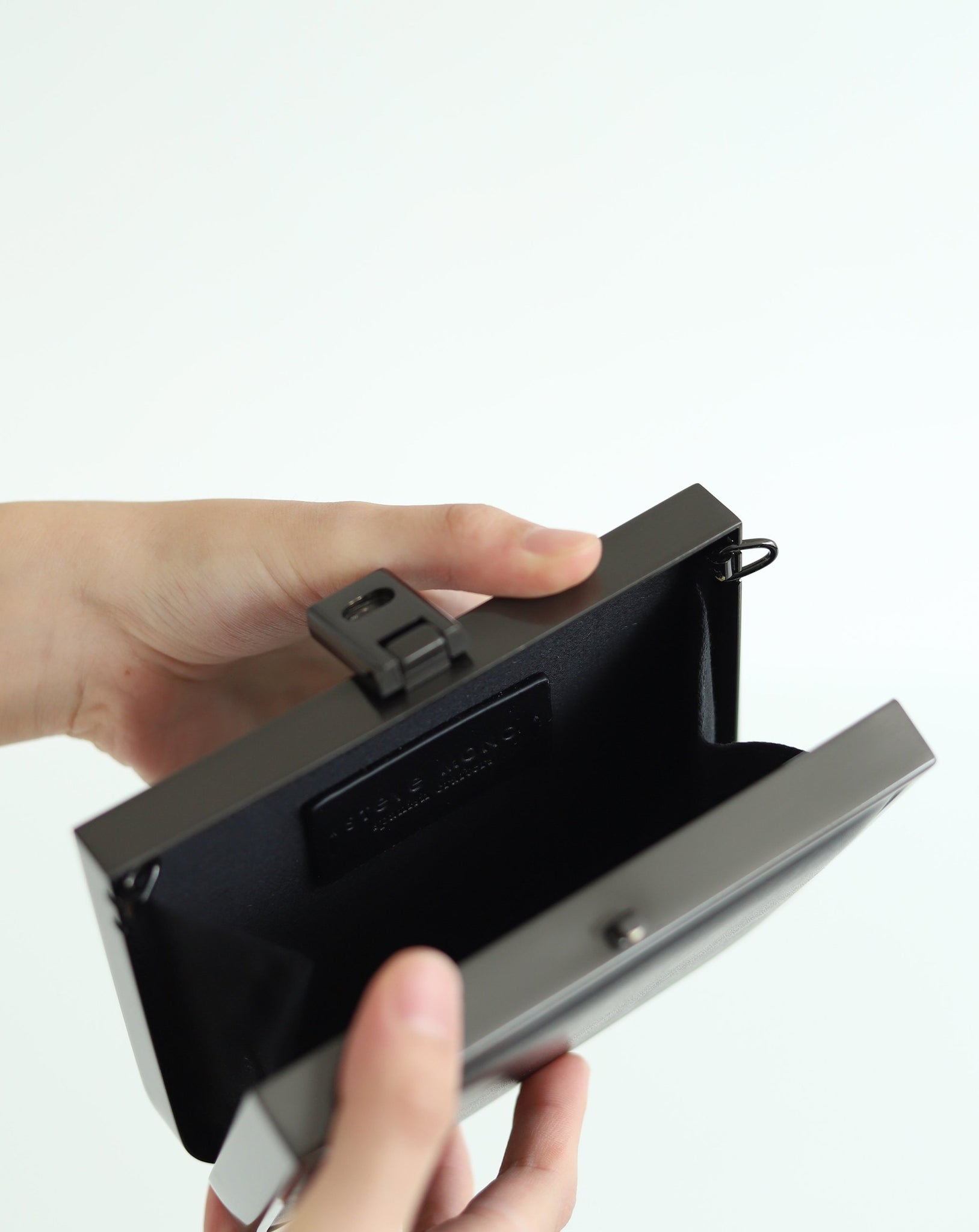 The Metallic Box - Black