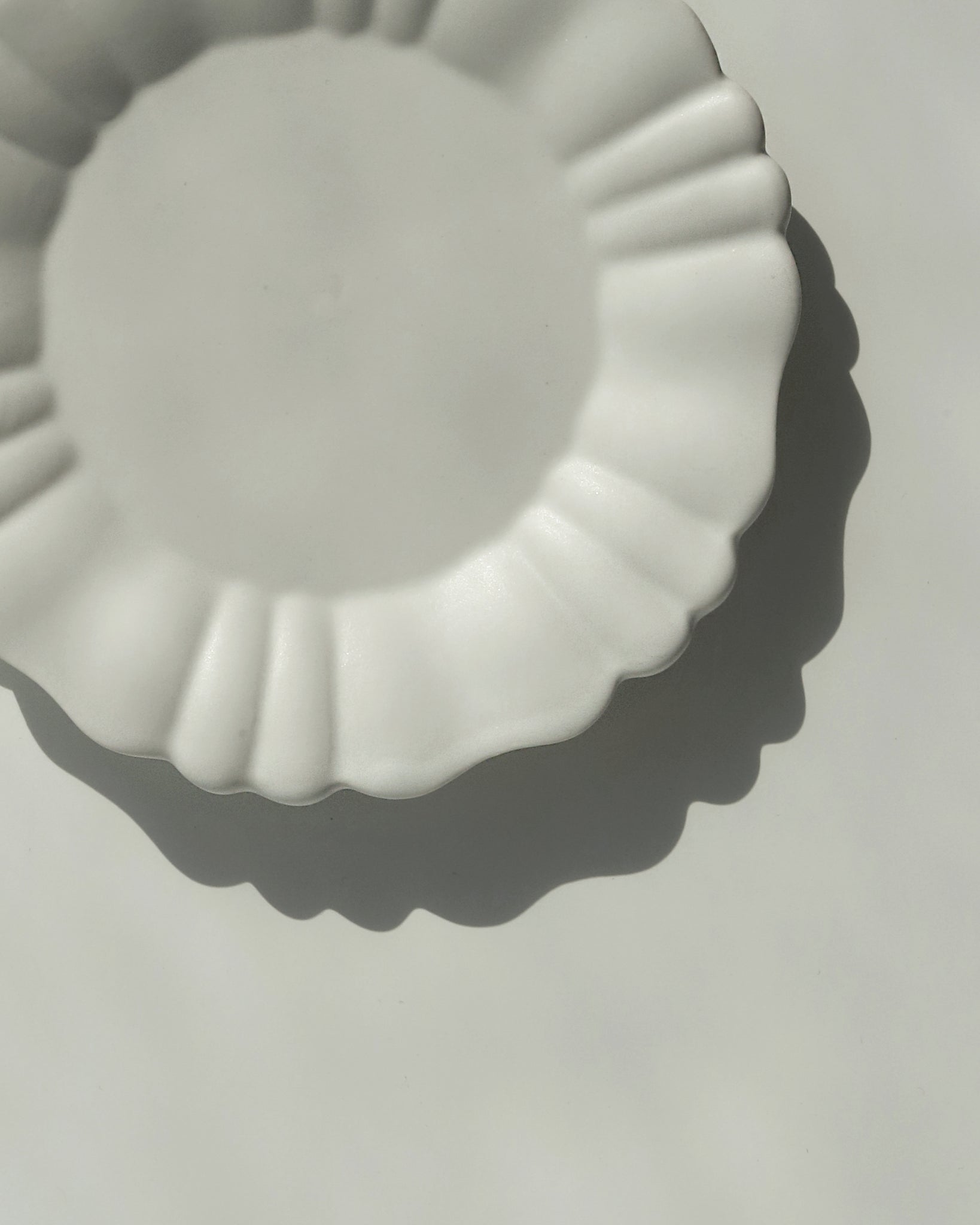 Rinka 6 Petal Plate - R110