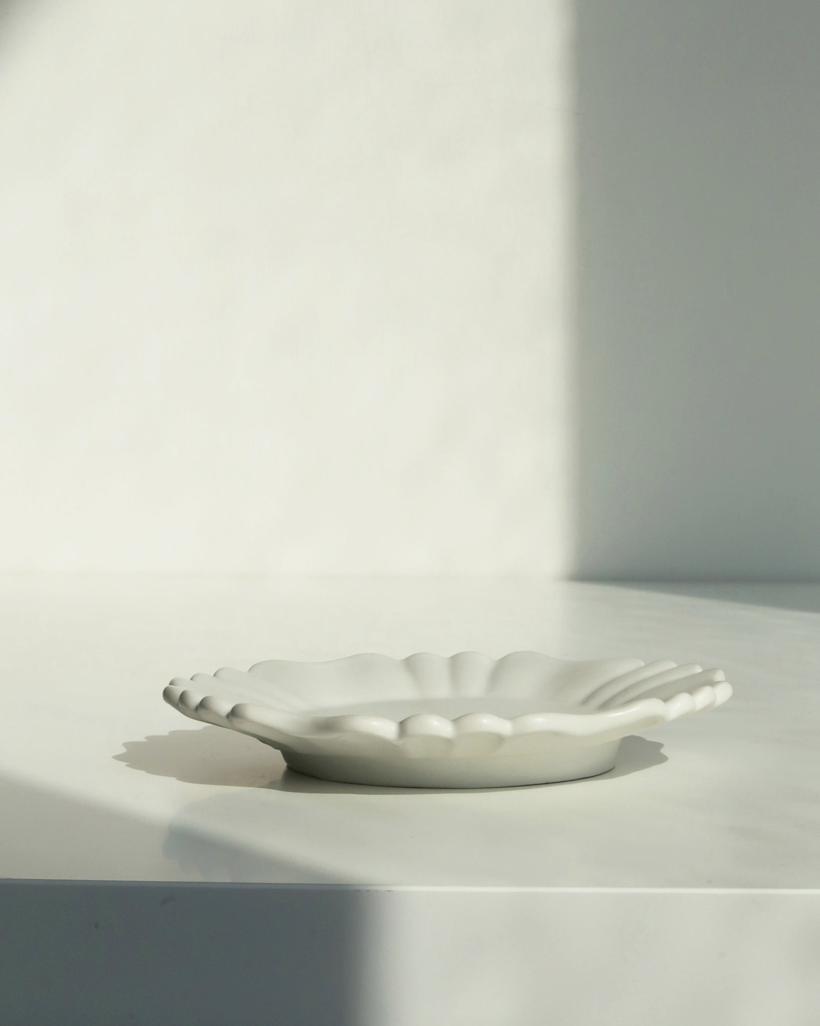 Rinka 6 Petal Plate - R110