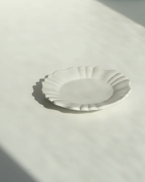 Rinka 6 Petal Plate - R110