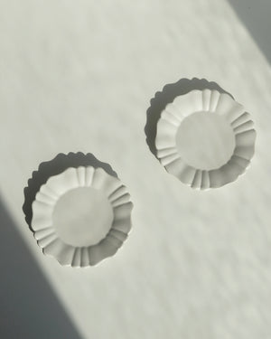Rinka 6 Petal Plate - R110
