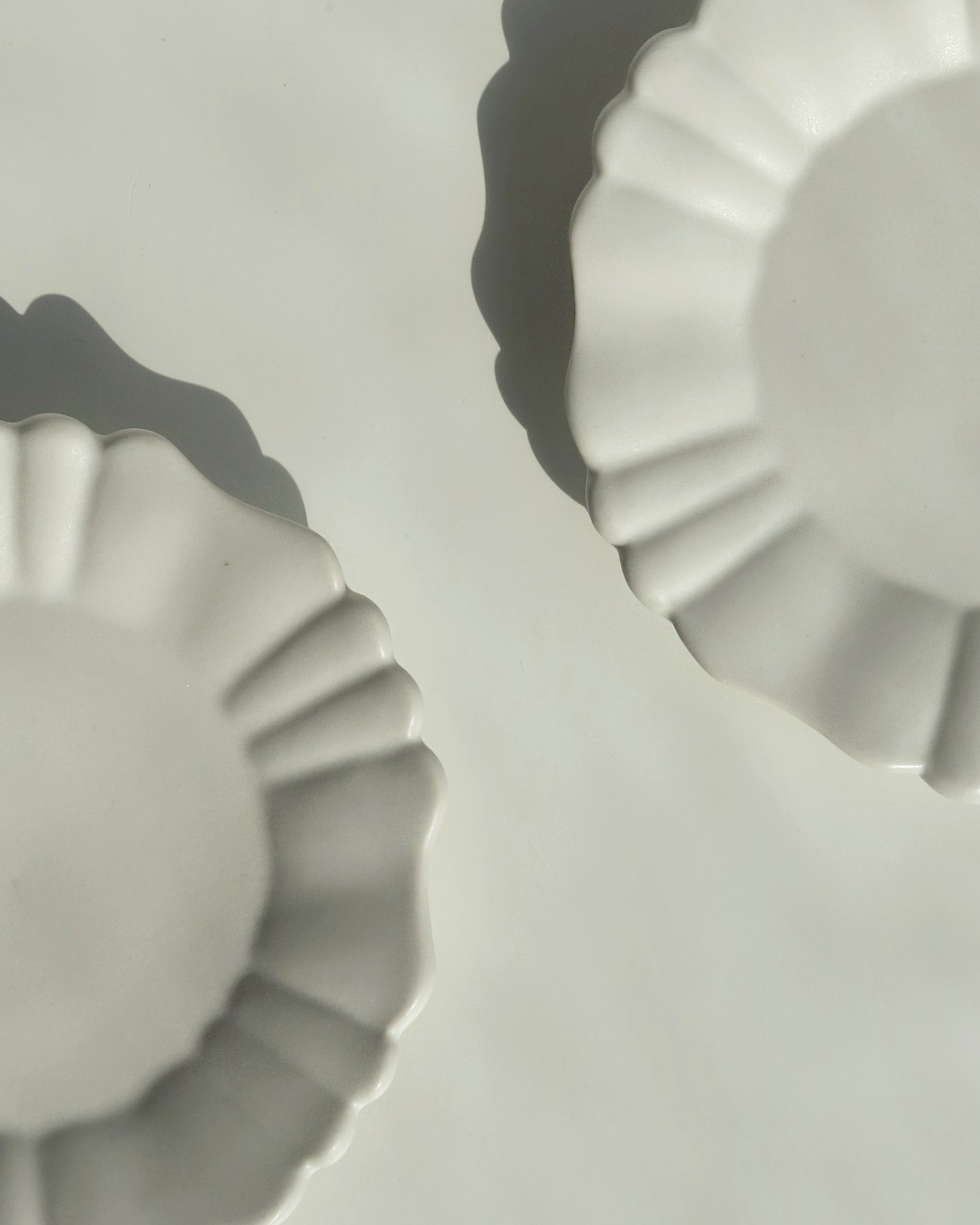 Rinka 6 Petal Plate - R110