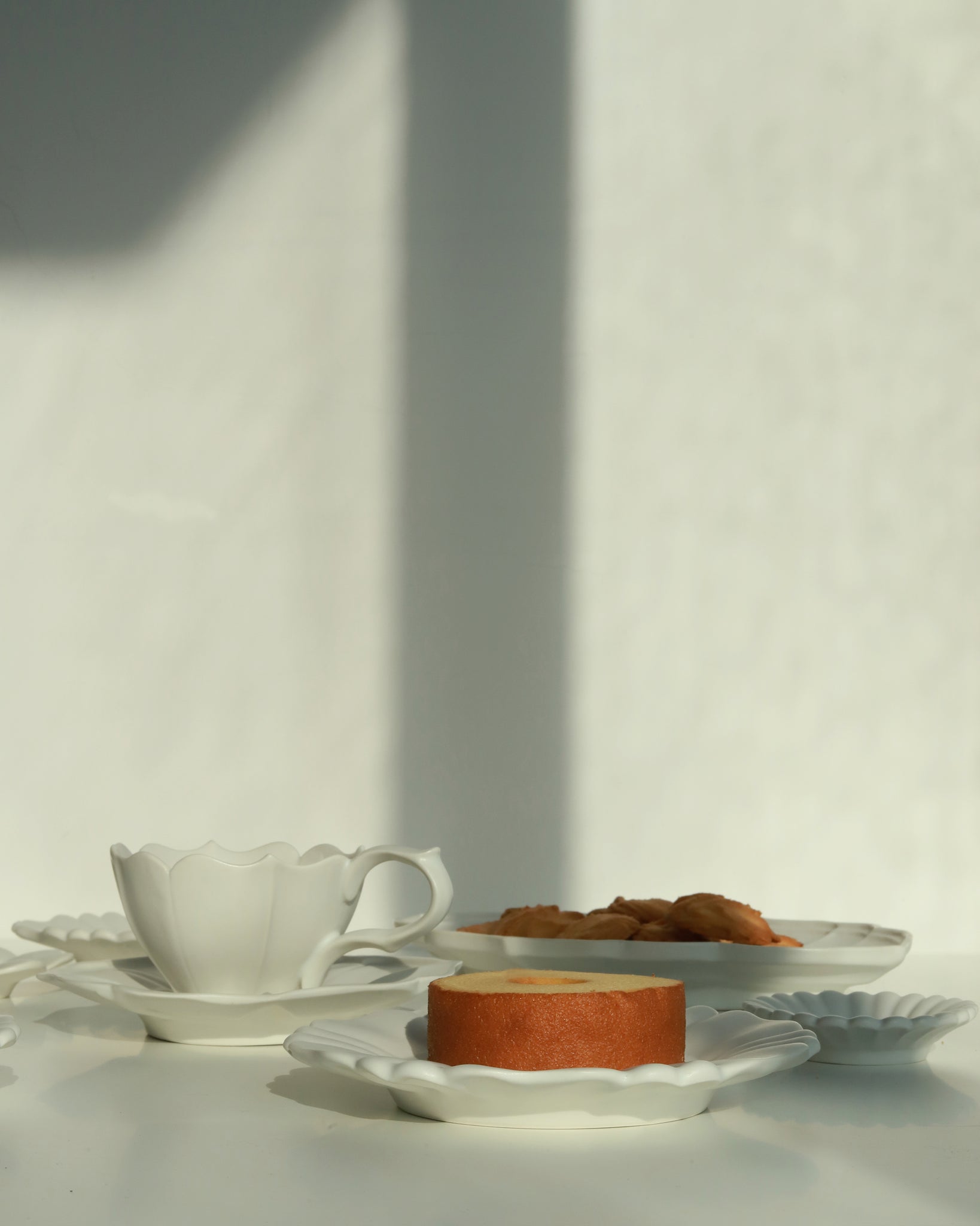 Rinka 6 Petal Plate - R110