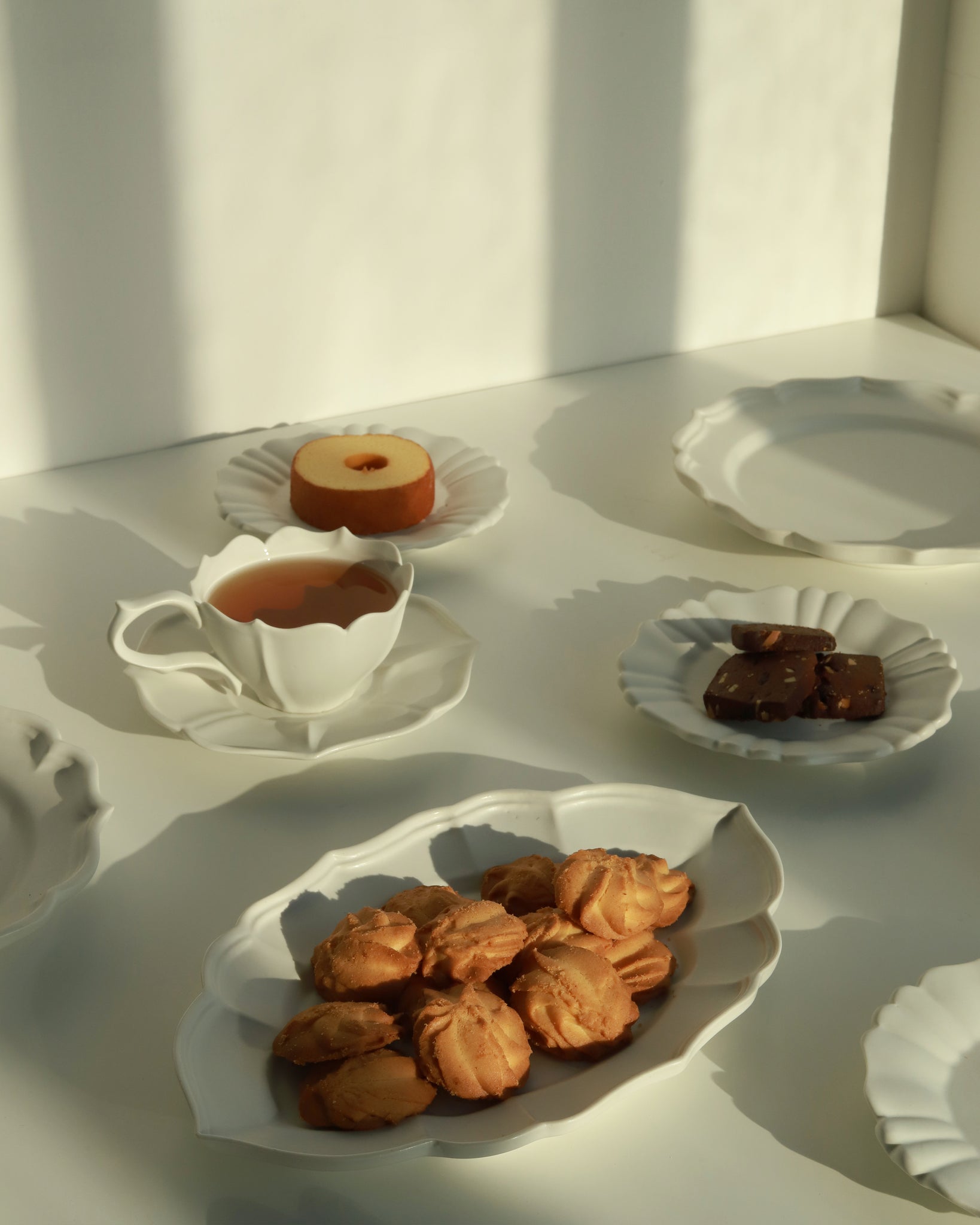 Rinka 6 Petal Plate - R110
